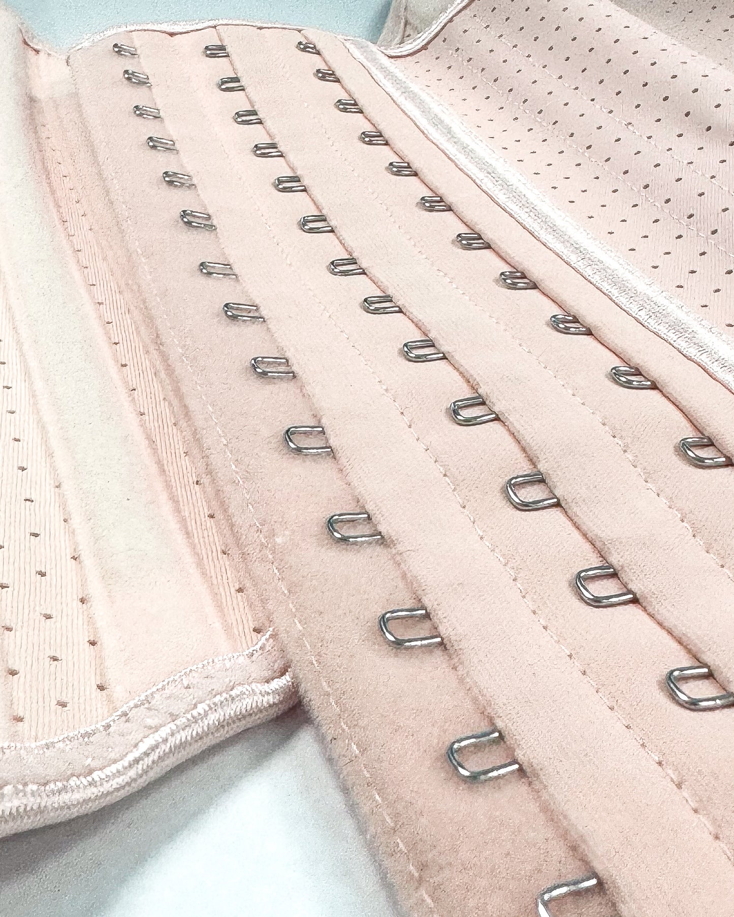 Faja Corset Térmica Beige – Control, Comodidad y Estilo